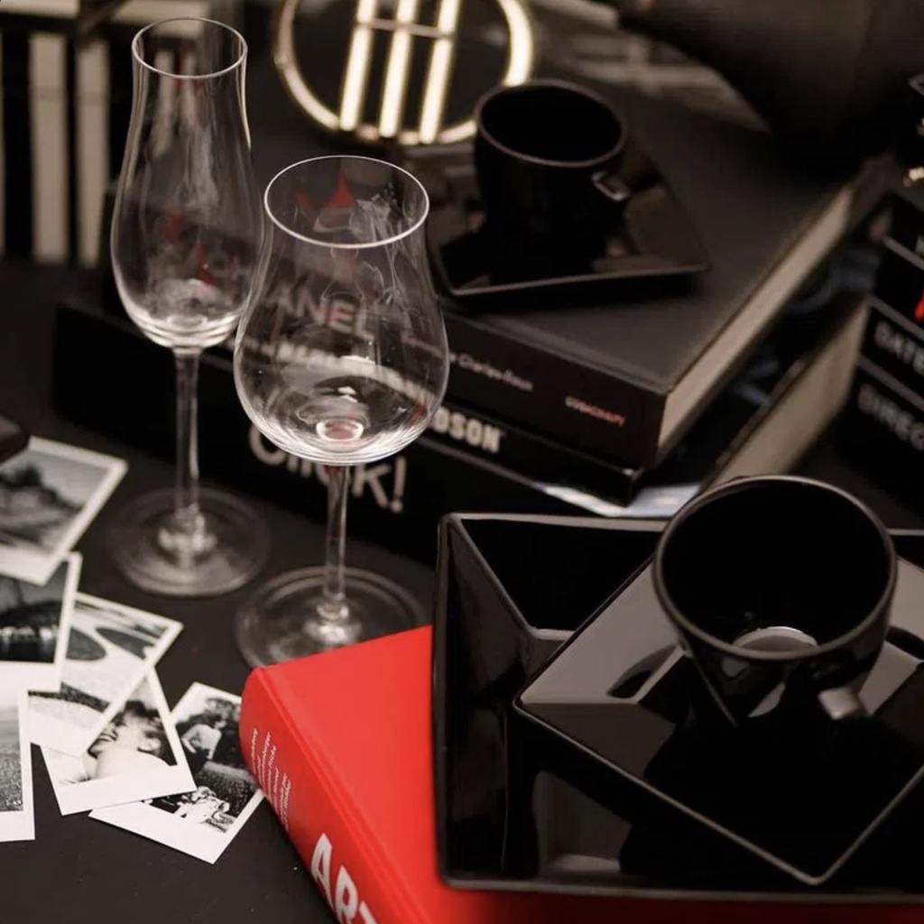 42 PCS QUARTIER BLACK DINNER SET