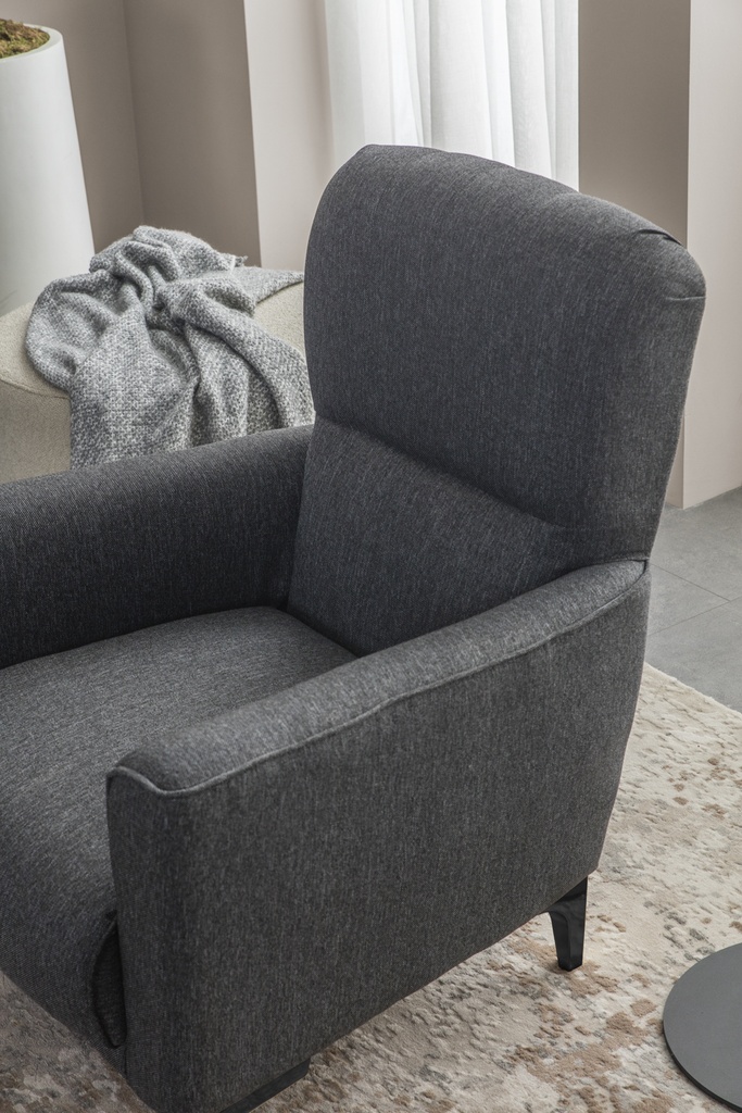 ZARA ARM CHAIR