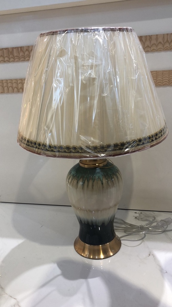AKENE TABLE LAMP H181-1