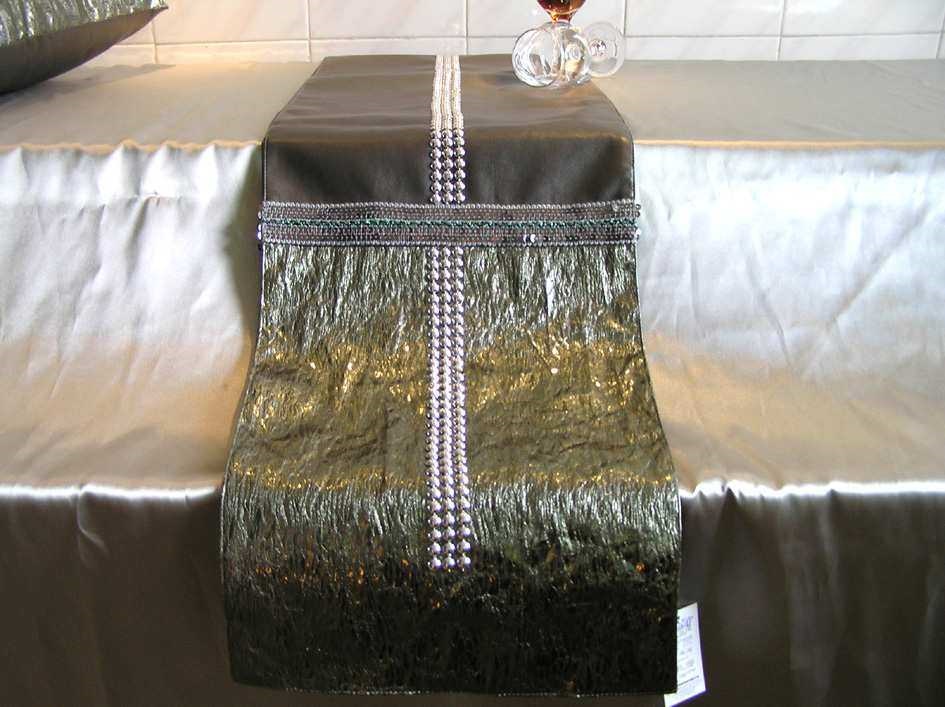 MERLE  TABLE LINEN