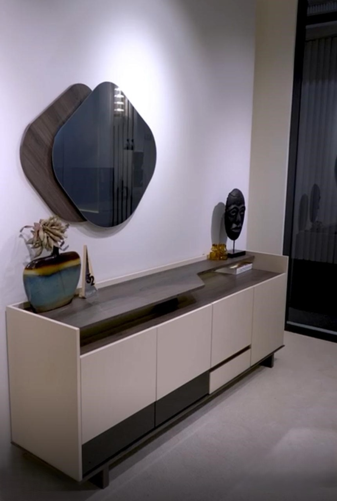 [B0650300173] BELLA ESKALA CONSOLE WITH MIRROR